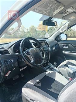 میتسوبیشی L200